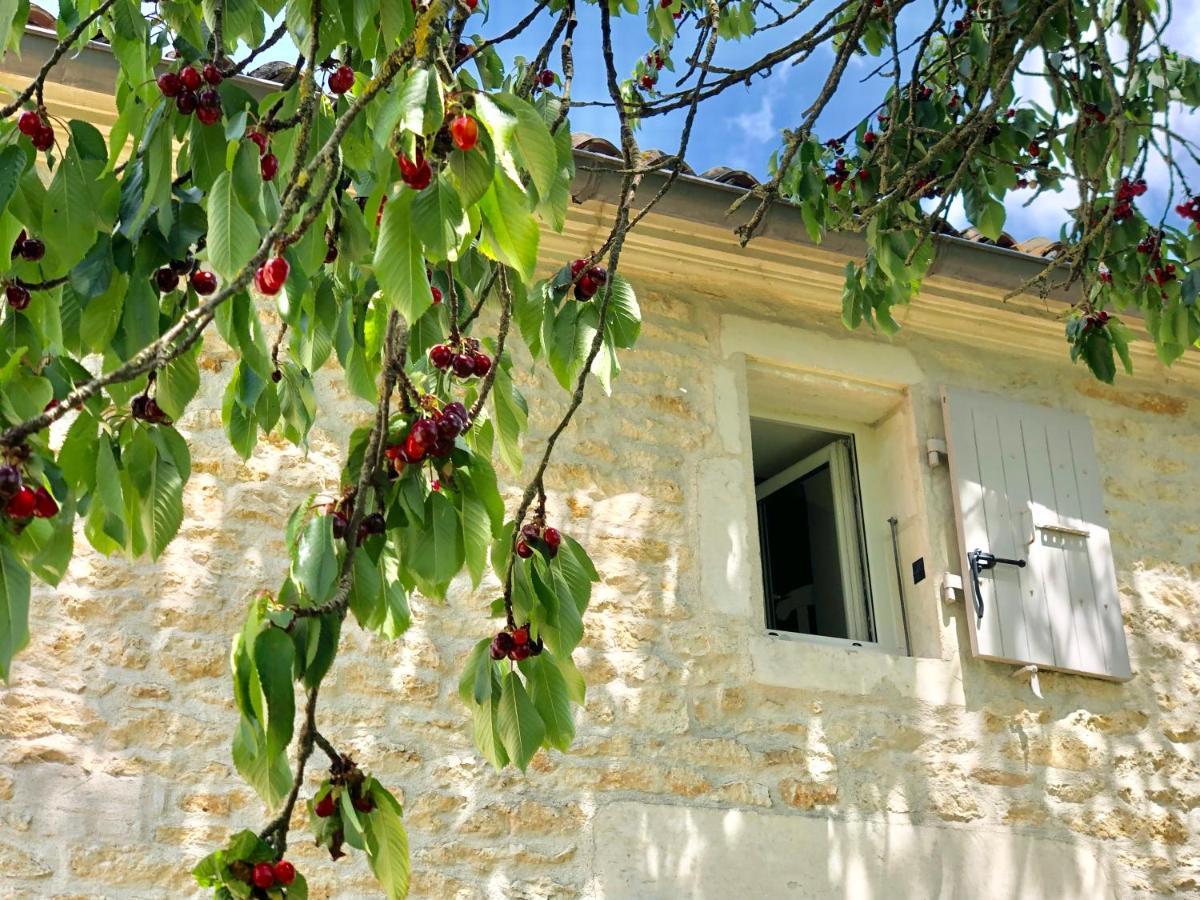 Bed and Breakfast Du Cote De L'Ombriere Geay  Zewnętrze zdjęcie